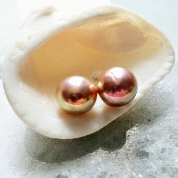 Nucleated Baroque Edison Pink Stud Earrings - Picture 2 of 4